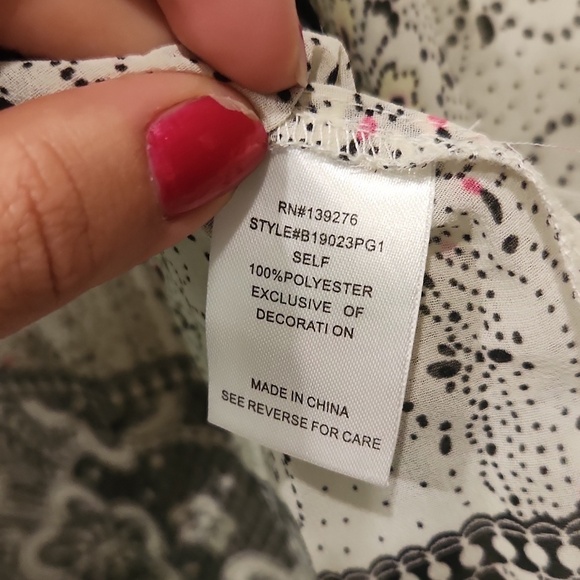 Black Rainn Women's Sleeveless Patterned Top - Black and Cream‎ Boho Tee - Picture 4 of 5